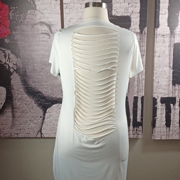 🎉 HOST PICK 🎉 Beautiful Black Woman Ripped Back Tshirt Dress - Picture 4 of 6